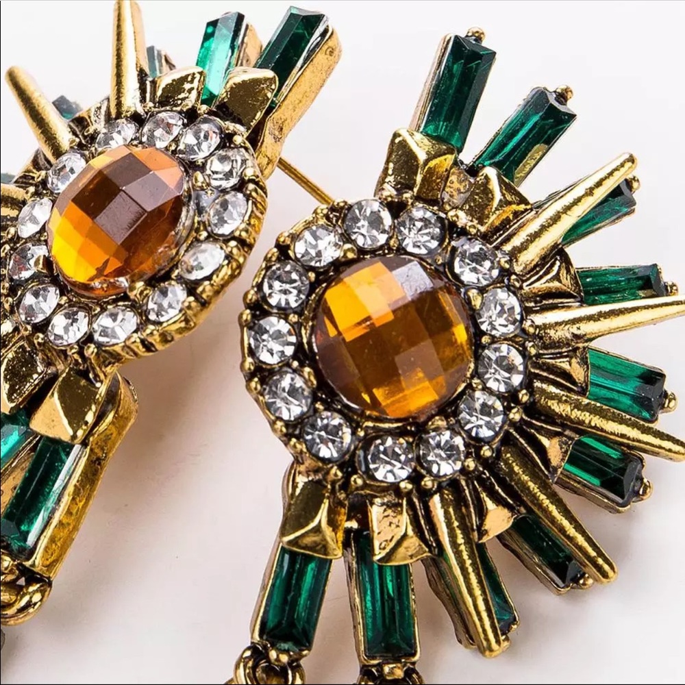 Geometric Rhinestone Retro Tube Earrings - Picture 3 of 5